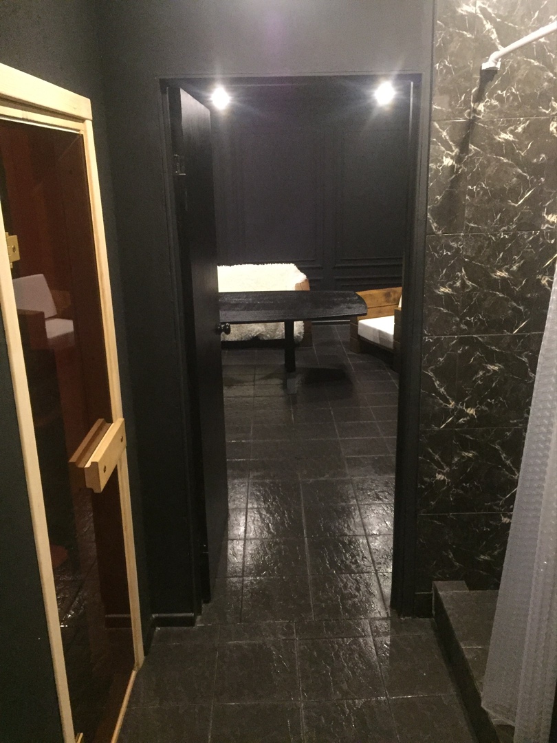 Black Sauna