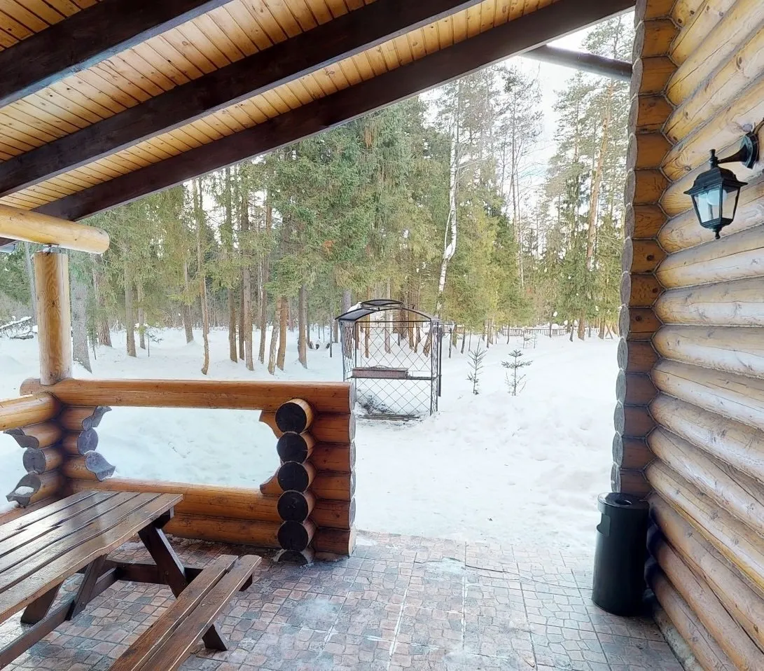 Избы по-белому с чаном на дровах
