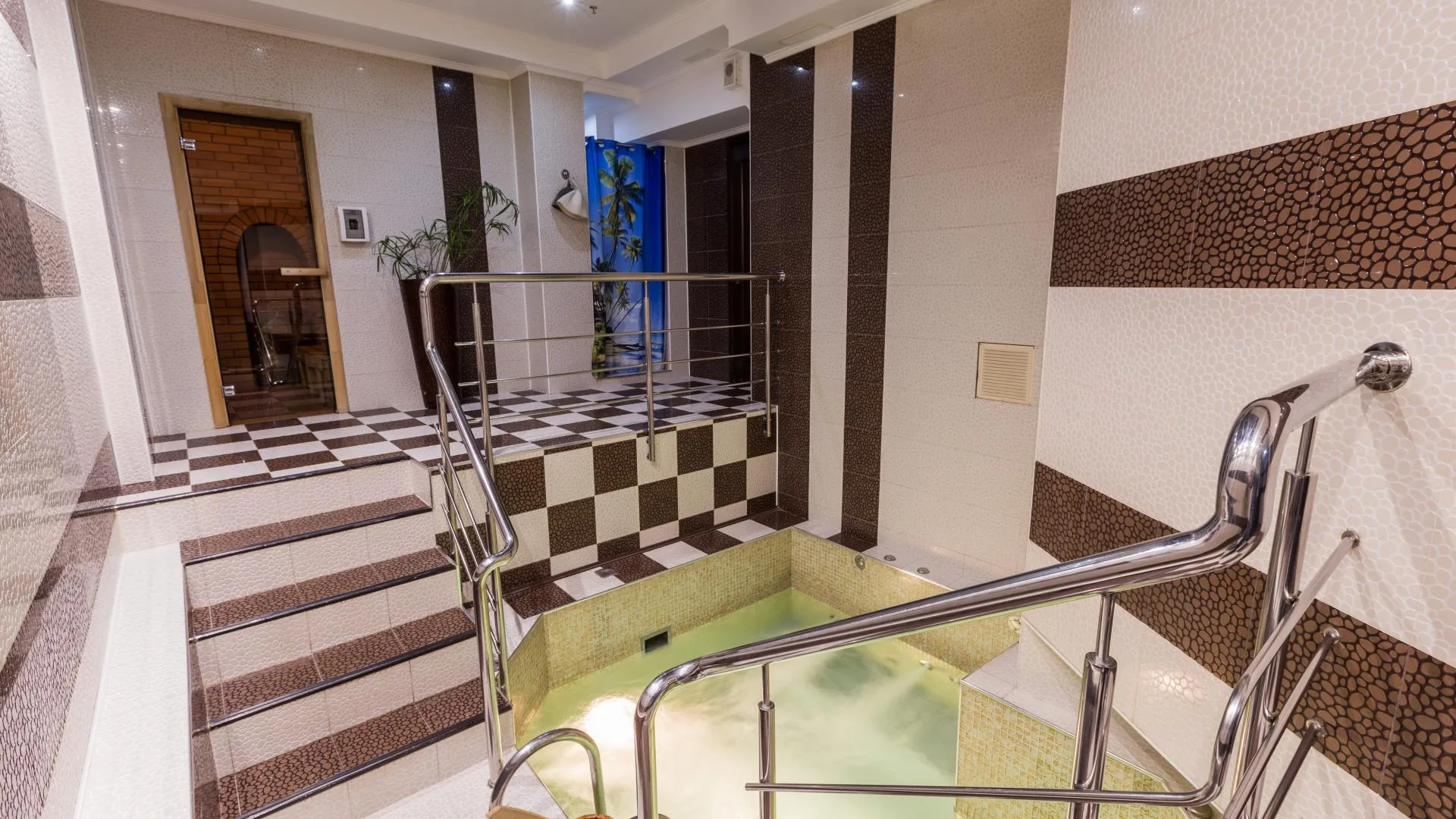 SPA-клуб на Марксистской улице